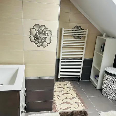 Casa Potcovarului Case de vacanță